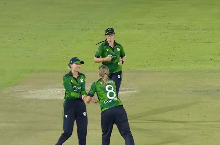 Ireland vs Vanuatu: Eimear Richardson's 3 for 8