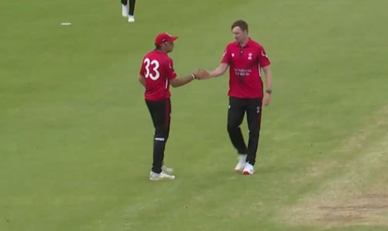 Munster Reds vs Leinster Lightning: Josh Manley's 3 for 34
